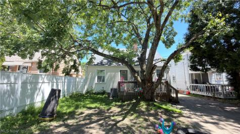 5596 South Boulevard Maple Heights OH 44137