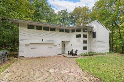 3812 Ellendale Road Moreland Hills OH 44022