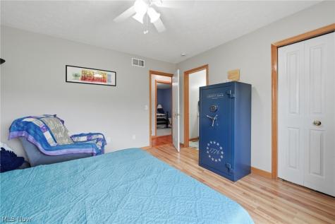 4901 Roscommon Drive Brunswick OH 44212