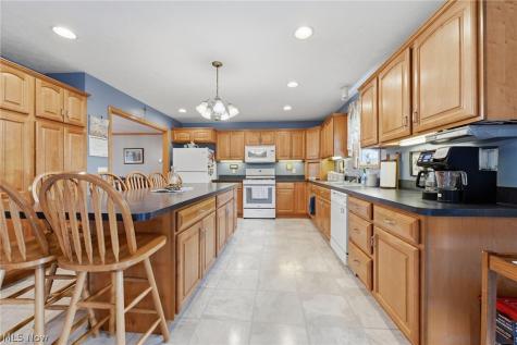 4901 Roscommon Drive Brunswick OH 44212