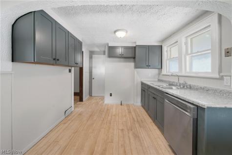 928 Hammel Street Akron OH 44306
