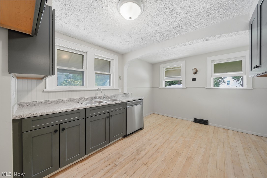 928 Hammel Street Akron OH 44306