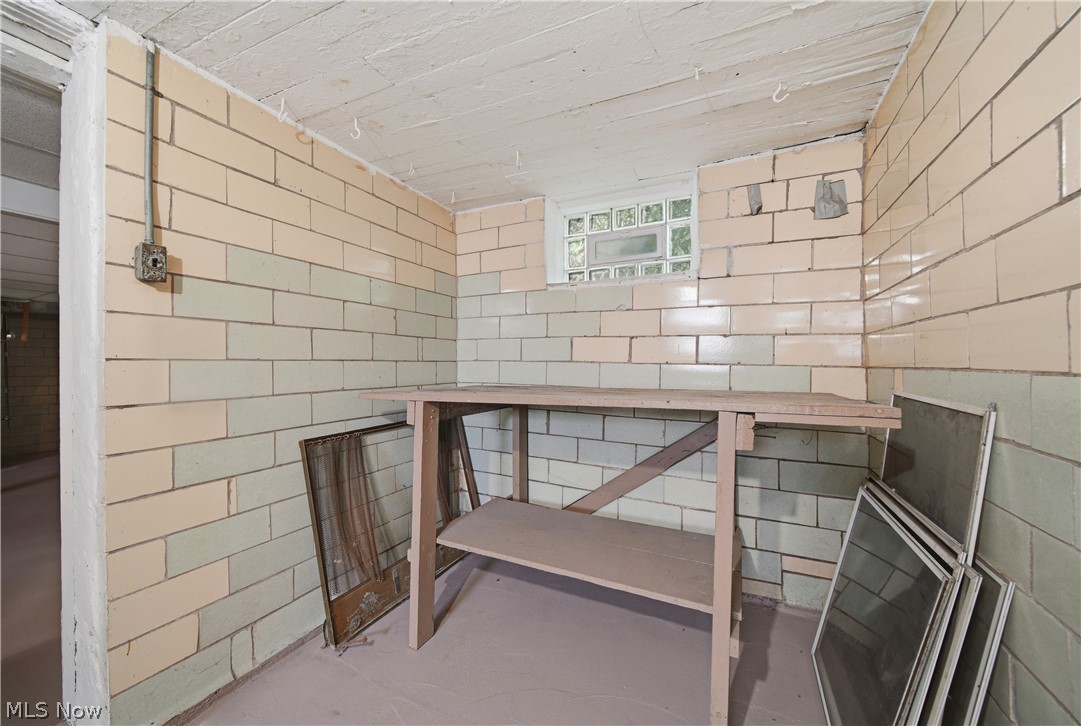 928 Hammel Street Akron OH 44306