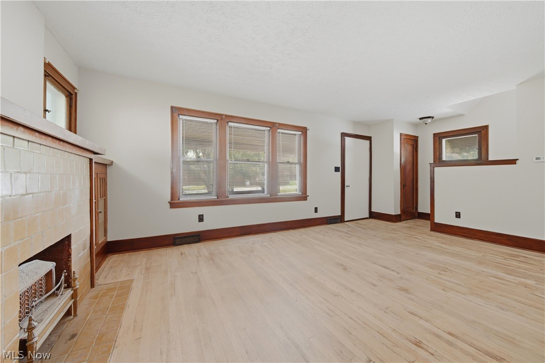 928 Hammel Street Akron OH 44306