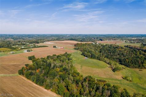15 Glecoe Road SW Dellroy OH 44620