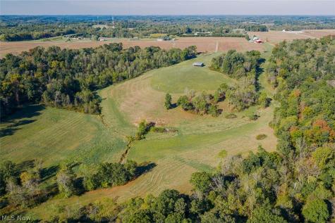 15 Glecoe Road SW Dellroy OH 44620