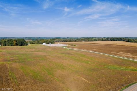 15 Glecoe Road SW Dellroy OH 44620
