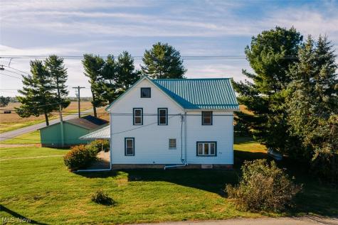 15 Glecoe Road SW Dellroy OH 44620