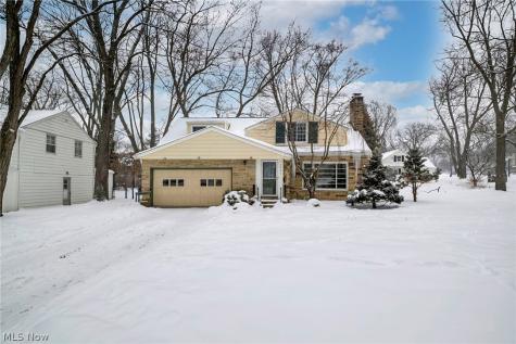 1531 Burlington Road Cleveland Heights OH 44118