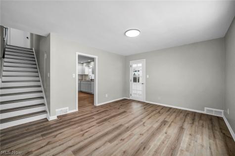 1531 Burlington Road Cleveland Heights OH 44118