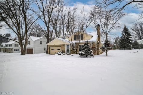 1531 Burlington Road Cleveland Heights OH 44118