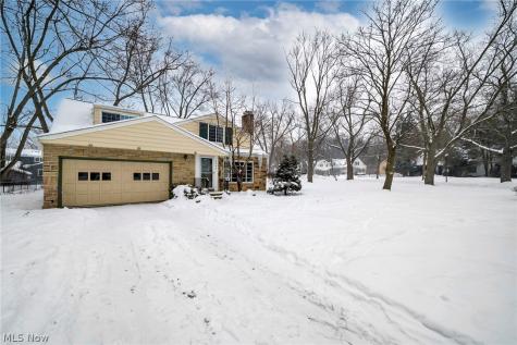 1531 Burlington Road Cleveland Heights OH 44118