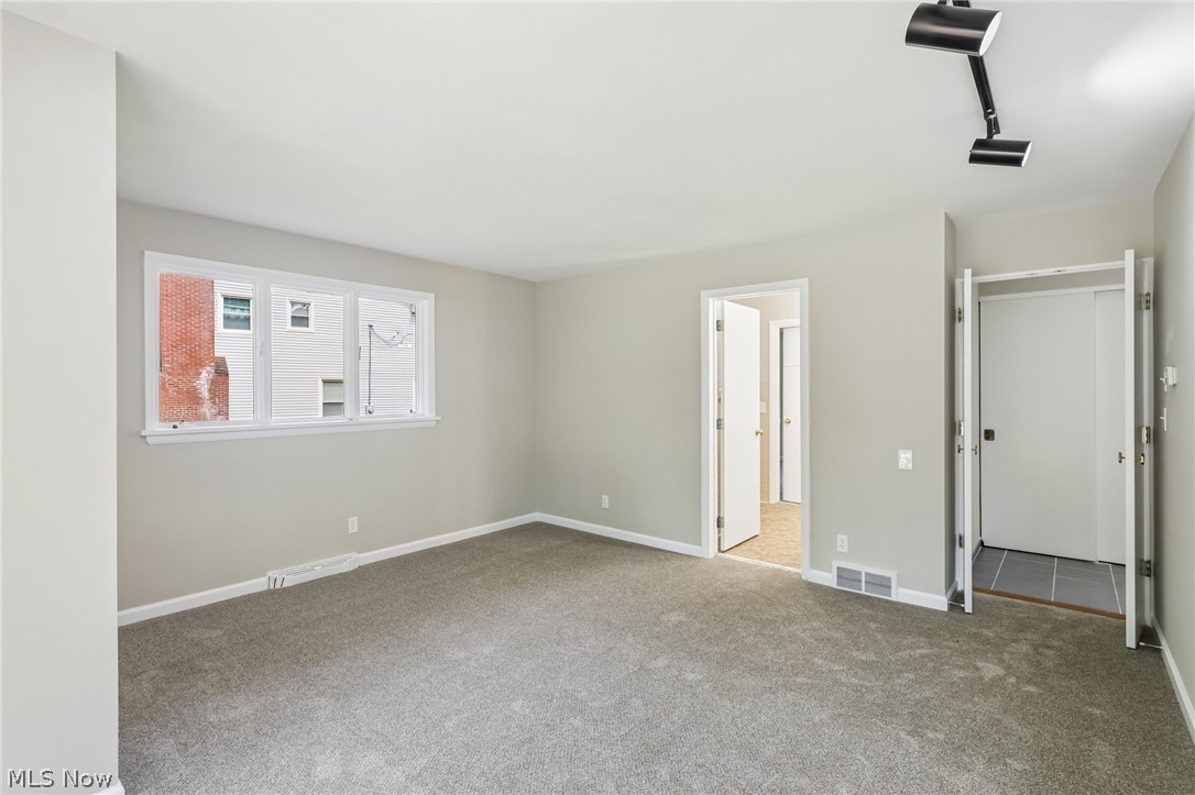 2141 Arms Drive Girard OH 44420