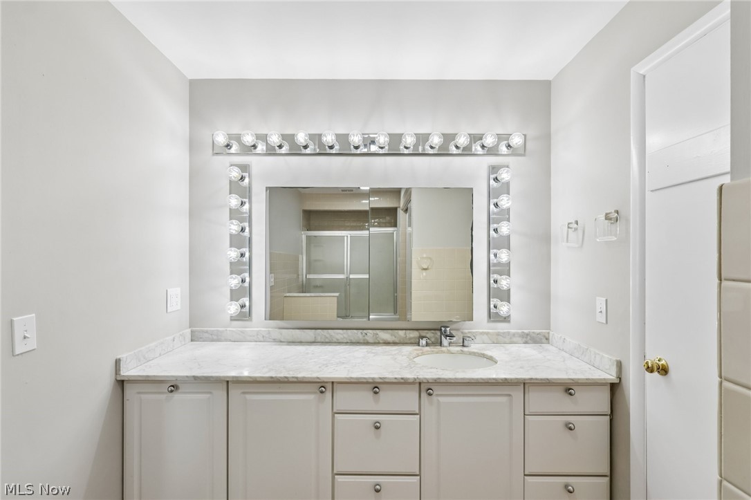 2141 Arms Drive Girard OH 44420