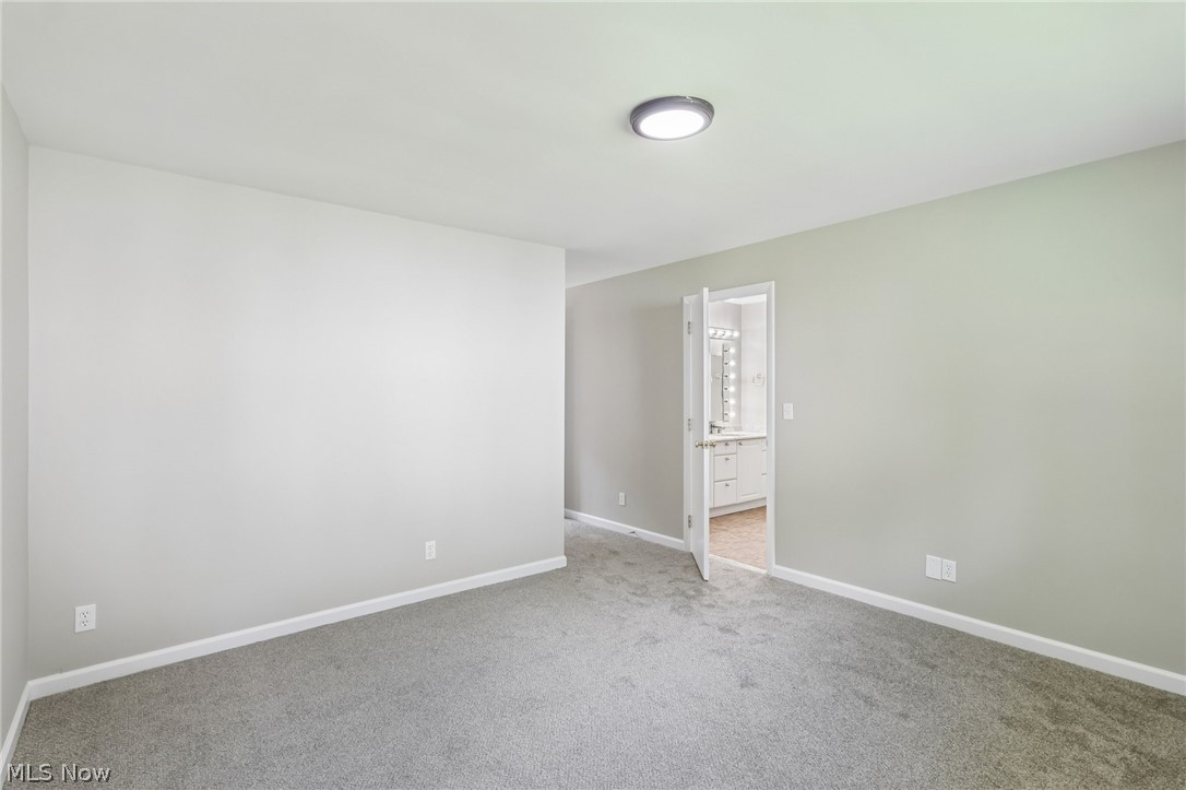 2141 Arms Drive Girard OH 44420