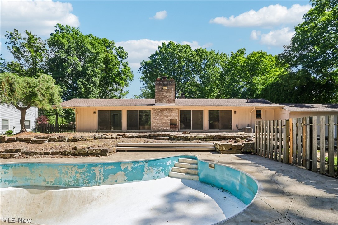 2141 Arms Drive Girard OH 44420