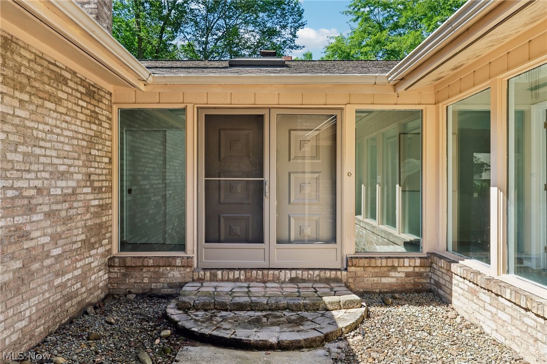 2141 Arms Drive Girard OH 44420