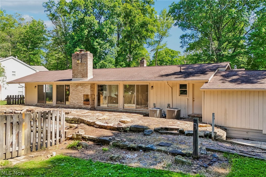 2141 Arms Drive Girard OH 44420
