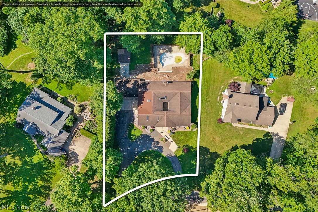 2141 Arms Drive Girard OH 44420