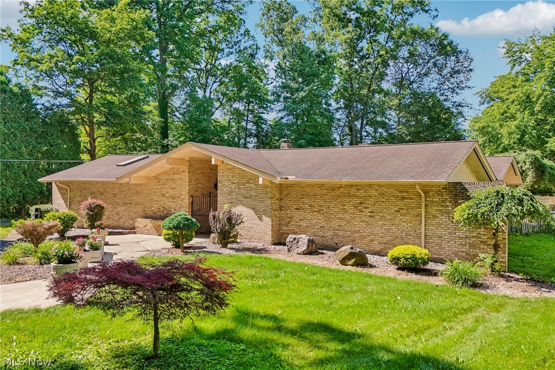 2141 Arms Drive Girard OH 44420