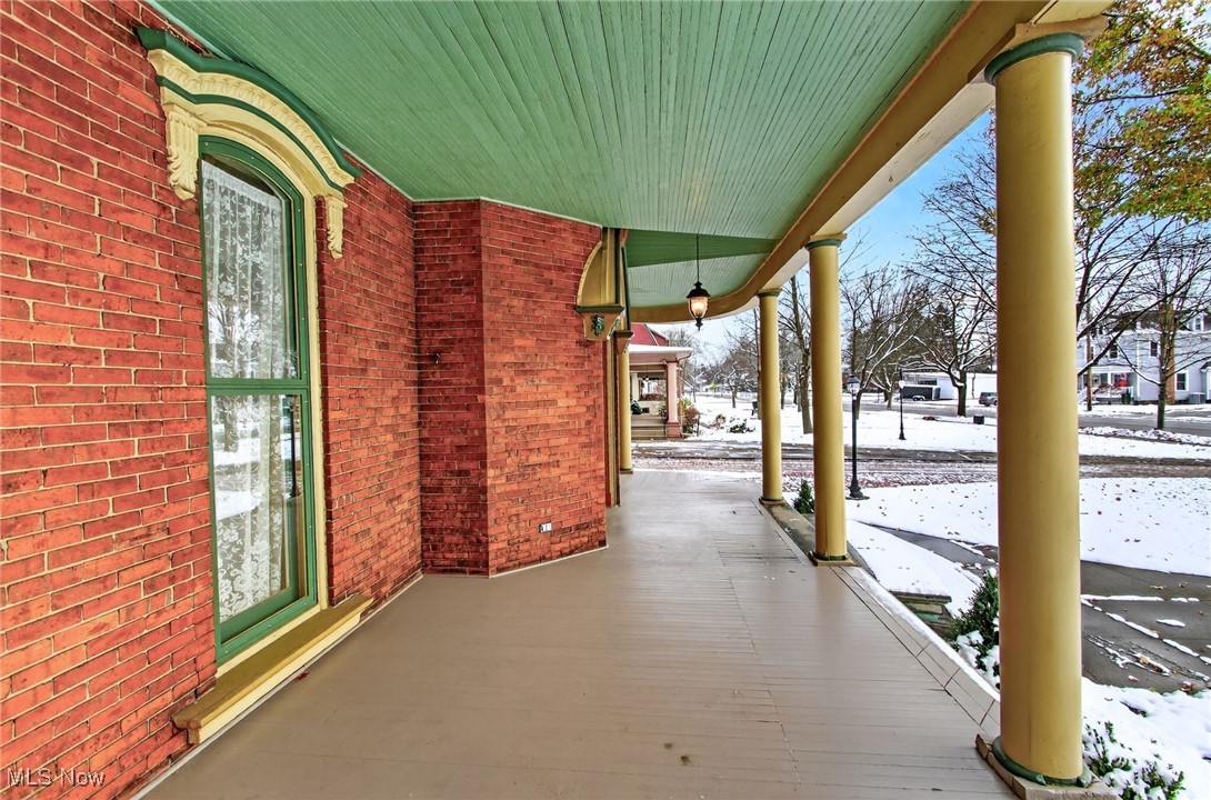 459 E High Avenue New Philadelphia OH 44663