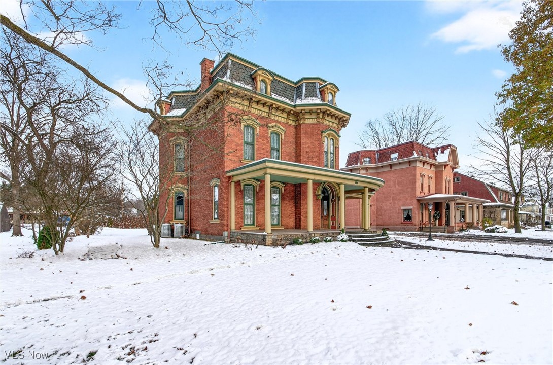 459 E High Avenue New Philadelphia OH 44663