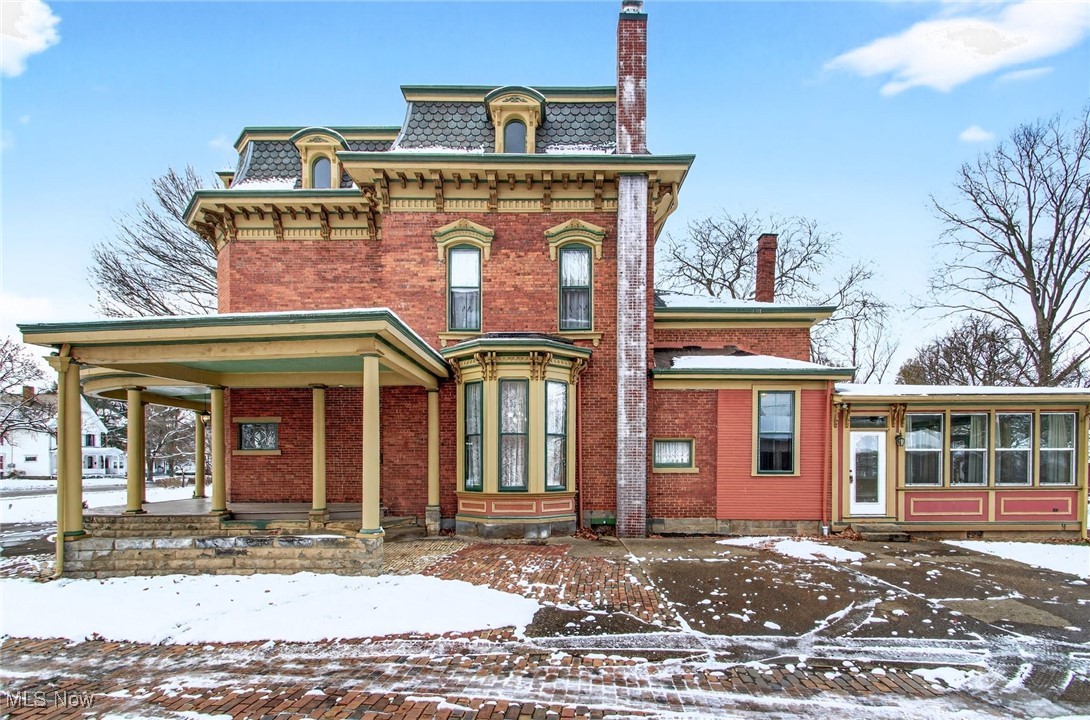 459 E High Avenue New Philadelphia OH 44663