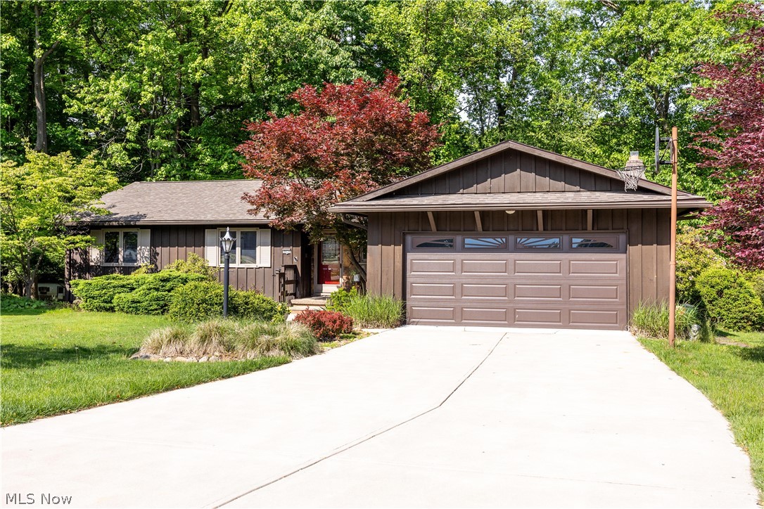 8636 Scarlet Oak Lane Parma OH 44130