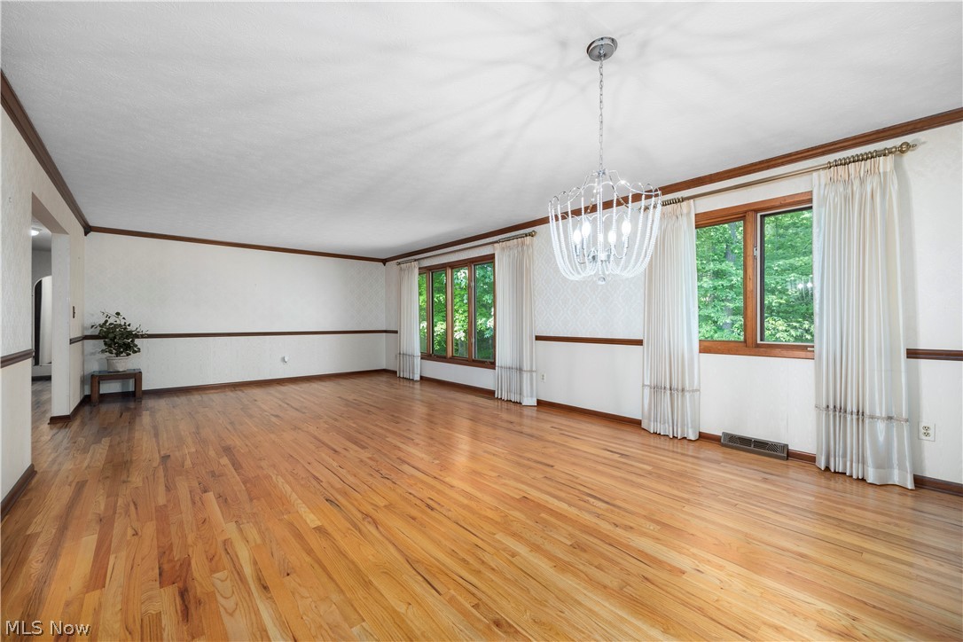 8636 Scarlet Oak Lane Parma OH 44130