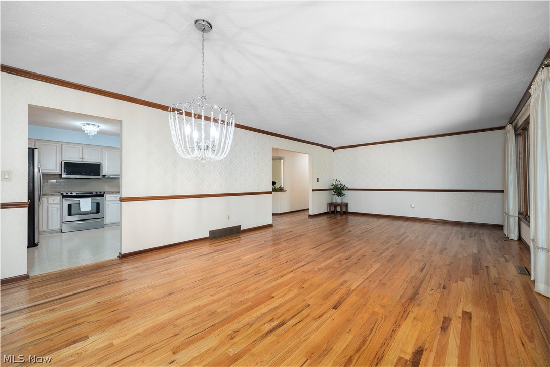 8636 Scarlet Oak Lane Parma OH 44130
