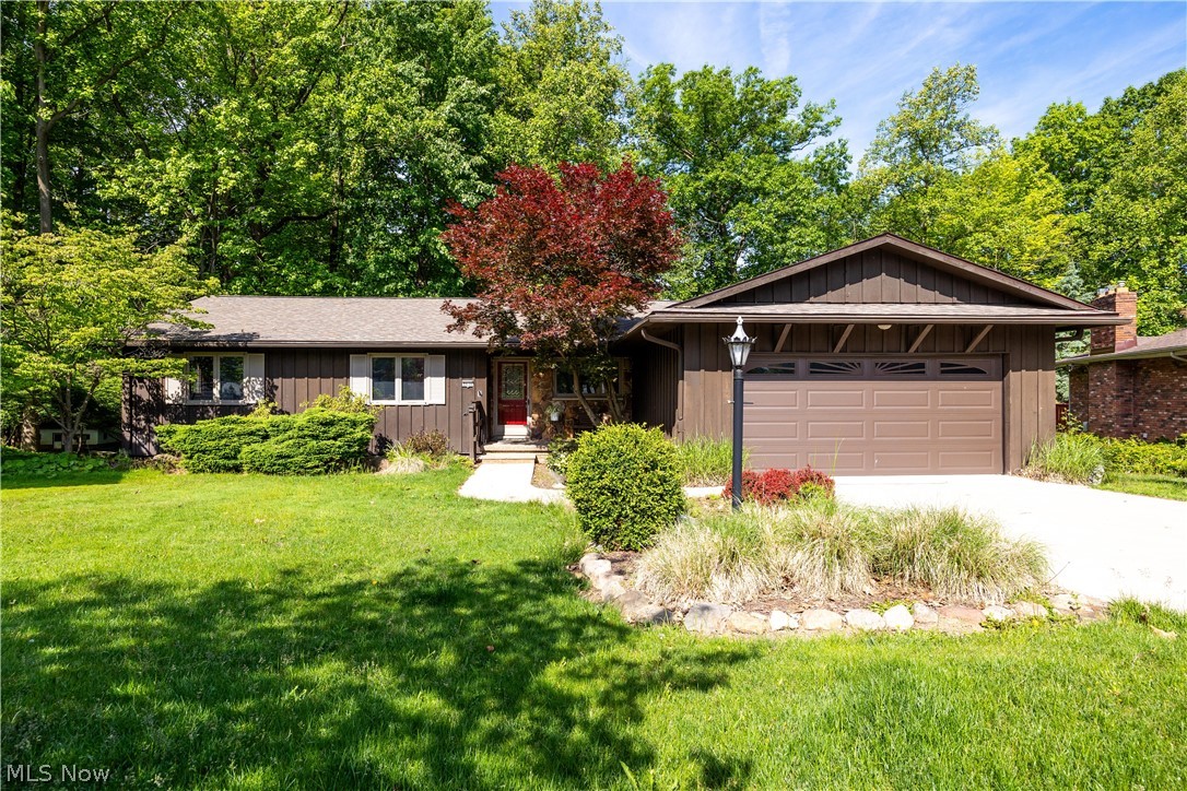 8636 Scarlet Oak Lane Parma OH 44130