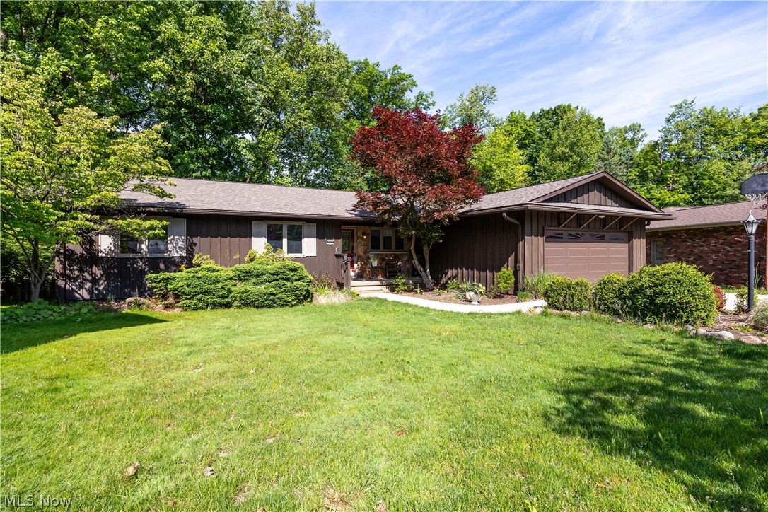 8636 Scarlet Oak Lane Parma OH 44130