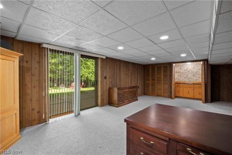 8636 Scarlet Oak Lane Parma OH 44130