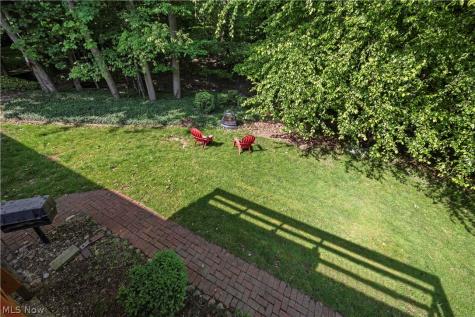 8636 Scarlet Oak Lane Parma OH 44130