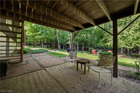 8636 Scarlet Oak Lane Parma OH 44130