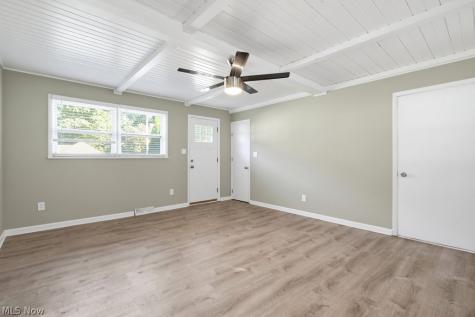 6514 Bonroi Drive Seven Hills OH 44131