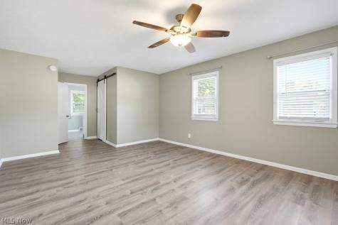 6514 Bonroi Drive Seven Hills OH 44131