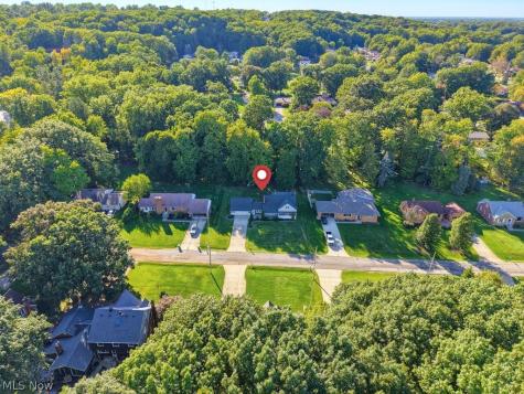 6514 Bonroi Drive Seven Hills OH 44131
