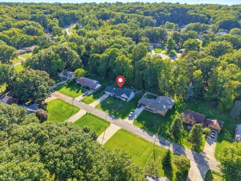 6514 Bonroi Drive Seven Hills OH 44131