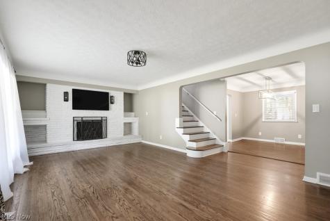 6514 Bonroi Drive Seven Hills OH 44131