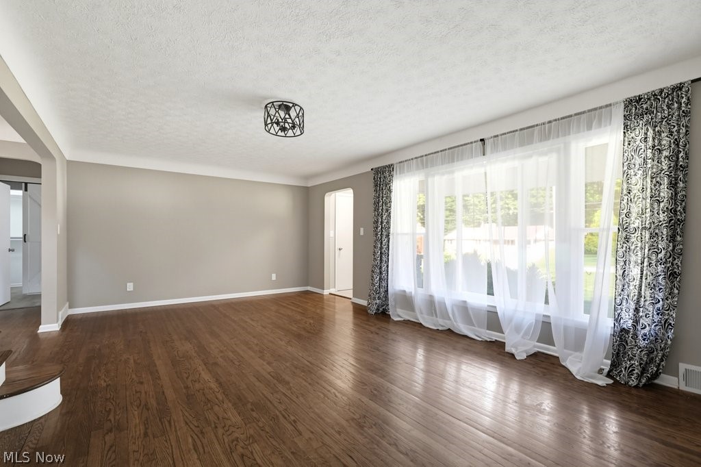 6514 Bonroi Drive Seven Hills OH 44131