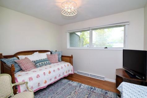 5331 Chickadee Lane Lyndhurst OH 44124