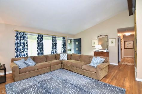 5331 Chickadee Lane Lyndhurst OH 44124