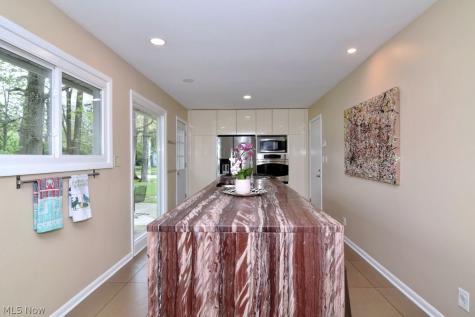 5331 Chickadee Lane Lyndhurst OH 44124