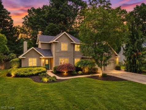 868 Carriage Park Oval Westlake OH 44145