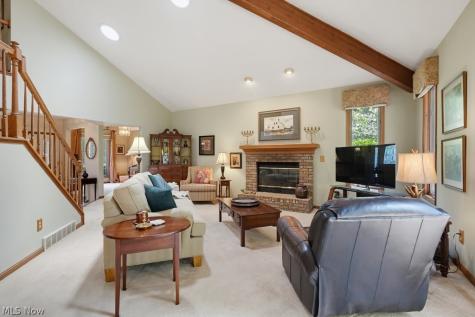 868 Carriage Park Oval Westlake OH 44145