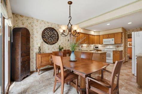 868 Carriage Park Oval Westlake OH 44145