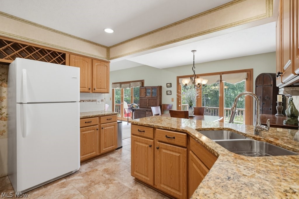 868 Carriage Park Oval Westlake OH 44145