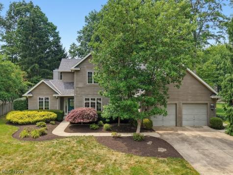 868 Carriage Park Oval Westlake OH 44145