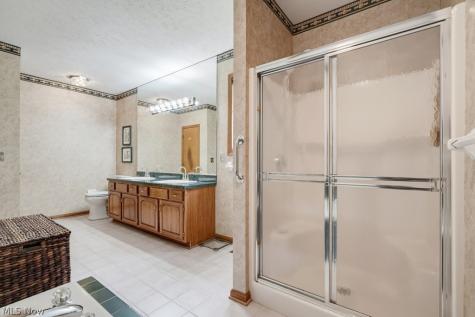 868 Carriage Park Oval Westlake OH 44145